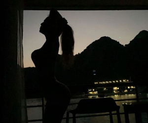 Sau tin đồn hẹn hò với Quỳnh Nga, Việt Anh đăng hình cô gái bí mật với thân hình sexy liền bị dân mạng gọi tên 'Cá sấu chúa'