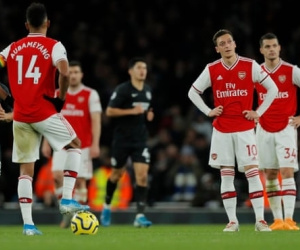 Arsenal thua Brighton trên sân nhà