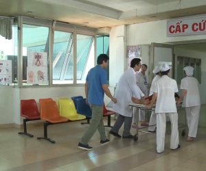 'Không lối thoát' tập 29: Bị bồ 'đá' lại mắc bệnh hiểm nghèo, Việt Linh đúng là minh chứng cho việc 'ở hiền mà chẳng gặp lành'