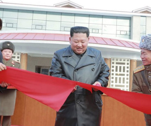 Chủ tịch Kim Jong-un khai trương khu nghỉ dưỡng Yangdok