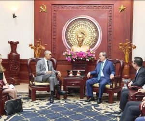Cựu Tổng thống Mỹ Obama gặp Bí thư Thành ủy Nguyễn Thiện Nhân