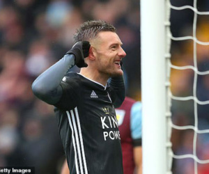 Leicester thăng hoa với chuỗi trận thắng dài nhất lịch sử đội bóng