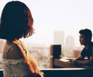 Miệng mắng con trai mất nết mới đi ngoại tình, mẹ chồng khiến nàng dâu 'sốc tận óc' khi nghe được đối thoại thực lòng