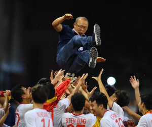 Thủ tướng Nguyễn Xuân Phúc nói về chiến tích vô địch SEA Games của bóng đá Việt Nam: 'Vui lắm, toàn dân phấn khởi'