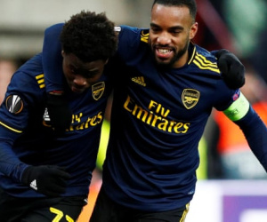 Arsenal bị cầm hòa, Man United thắng đậm ở Europa League