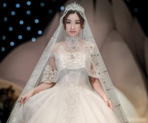 Diện váy cưới đính kim cương giá 1 triệu đô la, Đỗ Mỹ Linh gây choáng ngợp với nhan sắc như nữ thần