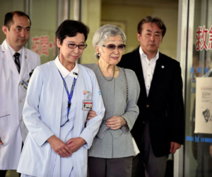 Hoàng gia Nhật thông báo: Cựu Hoàng hậu Michiko nhiều lần nôn ra máu và sụt cân nghiêm trọng khiến dư luận hoang mang, lo lắng