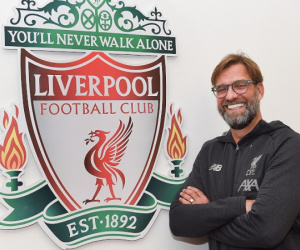 Klopp gia hạn với Liverpool, nói về thương vụ Minamino