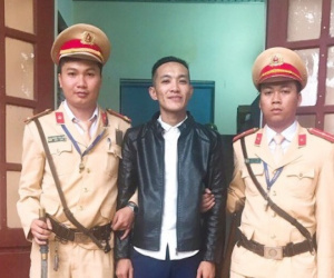 Quảng Bình: Chém người, đốt xe của đối thủ