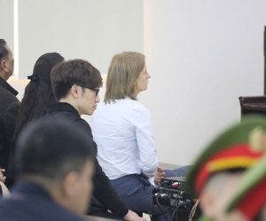 Vợ ông Phạm Nhật Vũ: 'Chồng tôi không trốn ra nước ngoài, để trả lại tiền đã phải vay mượn rất nhiều'