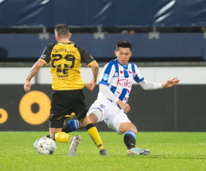 VIDEO: CĐV Heerenveen đã có bài hát riêng cổ vũ Văn Hậu