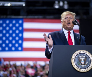 Tổng thống Mỹ Donald Trump chính thức bị luận tội
