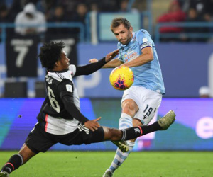 Juventus thua Lazio ở trận Siêu cúp Italy