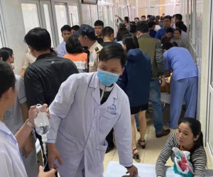 Sau bữa sáng, hàng chục trẻ mầm non nhập viện khẩn cấp