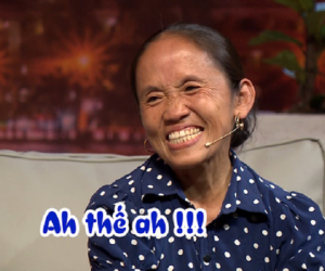 Xưng hô 'bà - cháu' chán chê, bà Tân Vlog 'toát mồ hôi' khi biết mình kém NSND Hồng Vân 1 tuổi