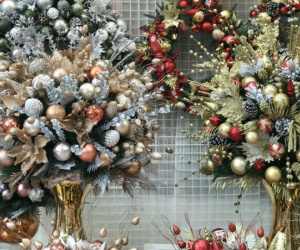 Bình hoa phú quý giả giá 12 triệu đồng, đại gia Việt xuống tiền chơi 1 ngày Noel