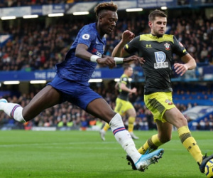 Chelsea thua Southampton trên sân nhà