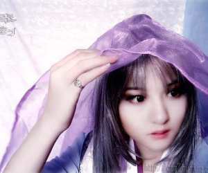 Huyền thoại cosplay 10 năm trước từng khiến mọi người tranh cãi ỏm tỏi là nam hay nữ bây giờ ra sao?