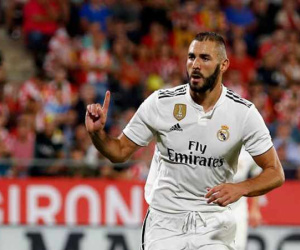 Real Madrid 'trói chân' thành công Benzema đến năm 2022