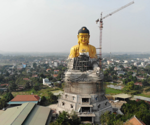 Chiêm ngưỡng tượng phật lớn nhất Đông Nam Á đang gấp rút được hoàn thiện