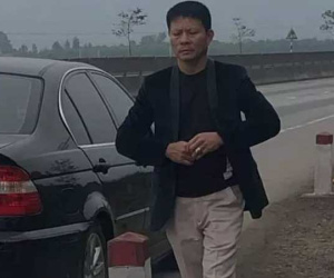 Trình thẻ phóng viên giả để 'xin xỏ' lỗi vi phạm giao thông