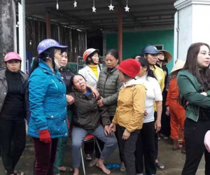 Hà Tĩnh: Đôi vợ chồng nghèo bất lực nhìn lửa thiêu rụi ngôi nhà