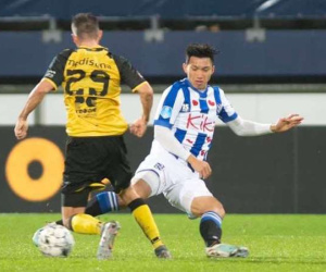 HLV Heerenveen chỉ ra điểm yếu của Văn Hậu khi thi đấu ở Hà Lan