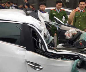 Gây tai nạn rồi bỏ chạy, nam tài xế Mazda tông vào xe ben tử vong