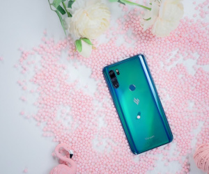 Vsmart chính thức ra mắt Active 3: Camera thò thụt, màn hình Super AMOLED, giá từ 4.5 triệu