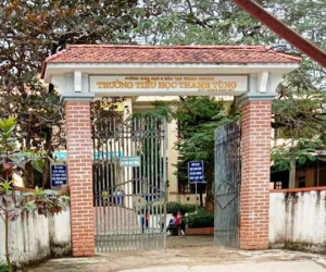Nữ sinh lớp 4 bị 'bỏ quên' trong nhà vệ sinh trường, gia đình tá hỏa đi tìm vì lo bị bắt cóc