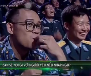 Chiến sĩ bị hỏi 'nếu nhập ngũ sẽ nói gì với người yêu', câu trả lời khiến MC Đức Bảo phản ứng cực hài, khán giả cười 'té ghế'