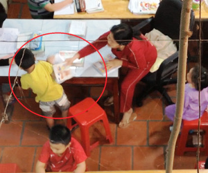 Người phụ nữ đánh học sinh ở Ninh Thuận chỉ làm nông và tự nghiên cứu tài liệu rồi mở lớp dạy kèm