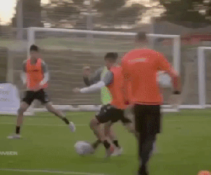VIDEO: Văn Hậu cứa lòng tuyệt phẩm, thủ thành Heerenveen chỉ biết chôn chân đứng nhìn