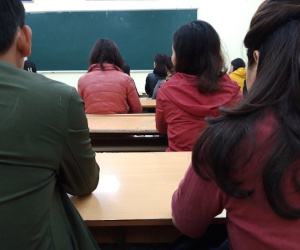 Sau họp phụ huynh, đừng 'trút giận' lên con khi có kết quả học chưa tốt