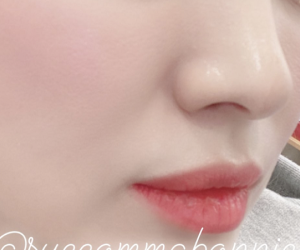Song Hye Kyo khoe làn da đẹp không tì vết gây choáng, xứng danh 'quốc bảo nhan sắc' xứ Hàn
