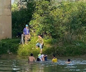 Đang trong trường học, nữ sinh lớp 10 trốn ra cầu nhảy sông tự tử