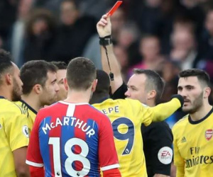 Arsenal bị Crystal Palace cầm hòa trong ngày Aubameyang nhận thẻ đỏ