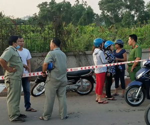 Phát hiện thi thể người đàn ông bị cháy bên cạnh chiếc xe máy ở quận Bình Tân