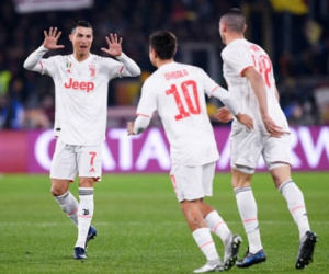Ronaldo nổ súng, Juventus vô địch lượt đi Serie A