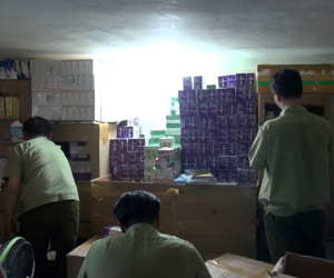 Phát hiện thuốc tây nghi nhập lậu với số lượng lớn tại TP.HCM
