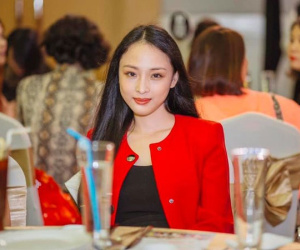 Trương Hồ Phương Nga xinh xắn trở lại với vai trò Giám đốc truyền thông