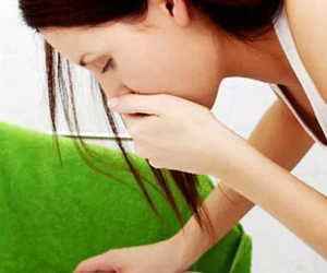 Nếu xuất hiện những dấu hiệu này sau ăn bạn cần đi khám dạ dày gấp