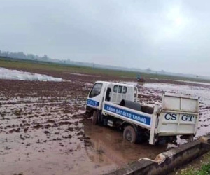 Triệu tập đối tượng bịa chuyện xe CSGT lao xuống ruộng khi đuổi theo thanh niên uống rượu để xử phạt nồng độ cồn
