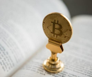 Bicoin tăng giá chóng mặt, vượt mốc 8.800 USD
