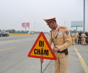 Sẽ kiểm tra nồng độ cồn tất cả tài xế vào cao tốc