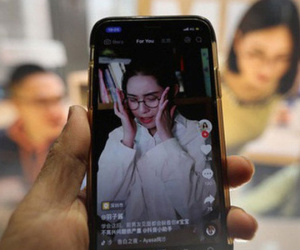 Thâm nhập 'lò' dạy làm giàu bằng TikTok tại Trung Quốc