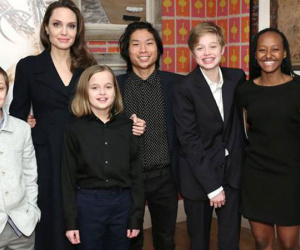 Brad Pitt bị đồn quay lại với vợ cũ, Angelina Jolie tiếp tục nhận nuôi người con thứ 7?