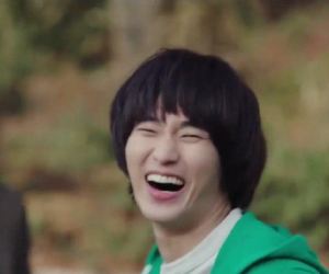 Xem Hạ Cánh Nơi Anh, khán giả tưởng nhầm phim vì màn cameo của 'cụ giáo' Kim Soo Hyun trong vai điệp viên giả ngốc