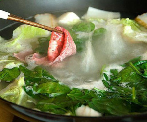 Ăn tất niên trước khi nghỉ lễ, đừng mắc phải những sai làm này kẻo 'giết chết' sức khỏe