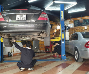 Cận Tết đi bảo dưỡng xe, gara hét giá cao ngất ngưởng